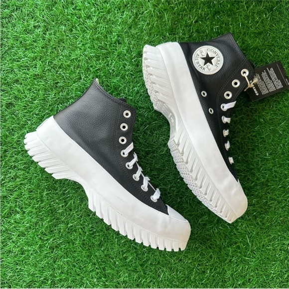 Converse Chuck Taylor All Star Lugged 2.0 Hi Black Leather - Picture 7 of 8